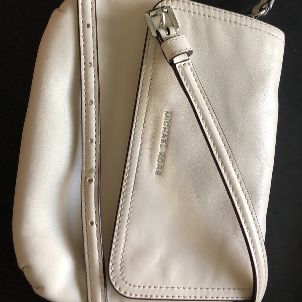 Michael Kors Isabel Small Leather Messenger- Ecru